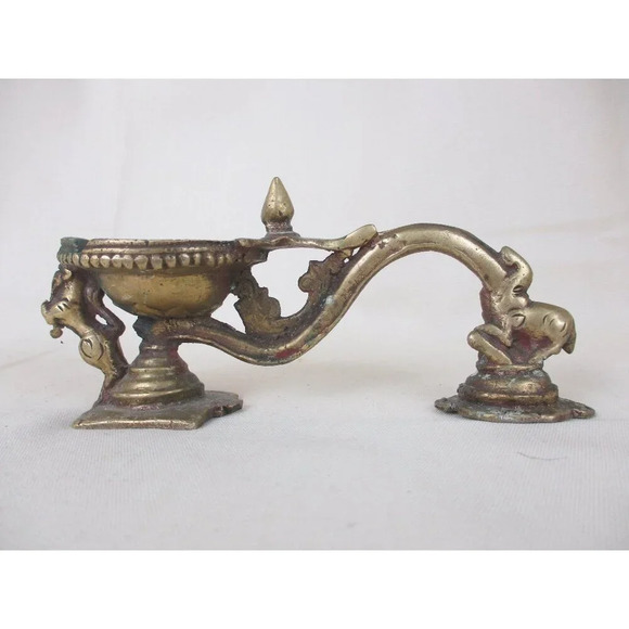 Kirtimukha elephant candle holder Candlestick metal holder Brass lion oil‎ lamp - Picture 1 of 8